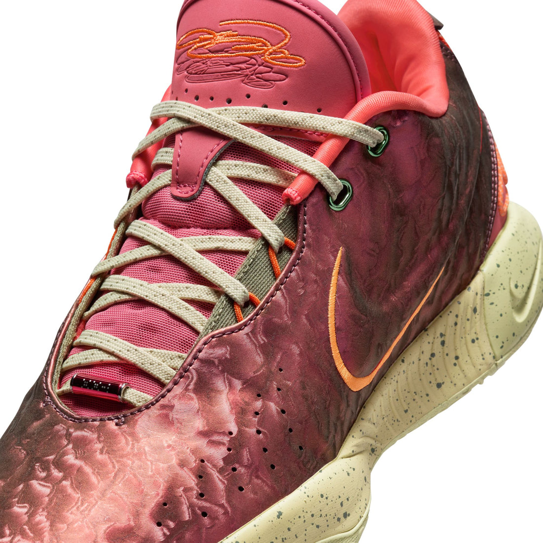 Nike Lebron XXI "Queen Conch" (Ember Glow/Elemental Gold)