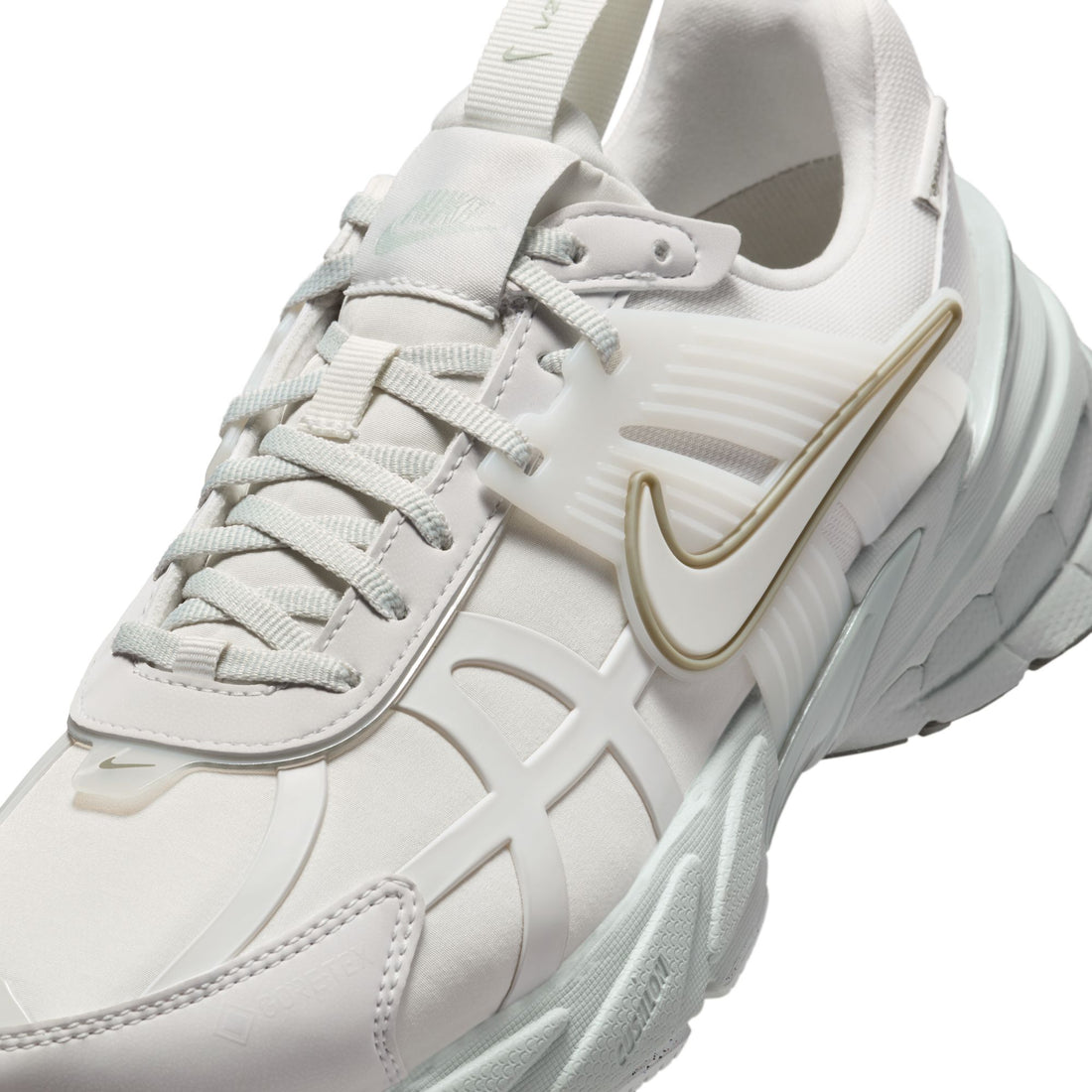 WMNS Nike V2K Run GTX (Platinum Tint/Platinum Tint)