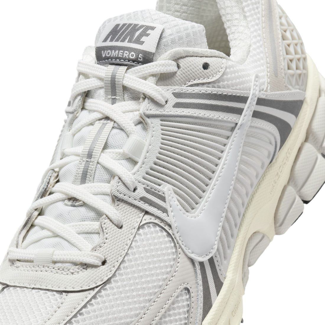 Nike Zoom Vomero 5 (PLATINUM TINT/PHOTON DUST-CASHMERE)