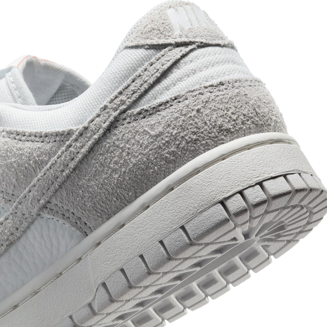 WMNS Nike Dunk Low (Summit White/Photon Dust)