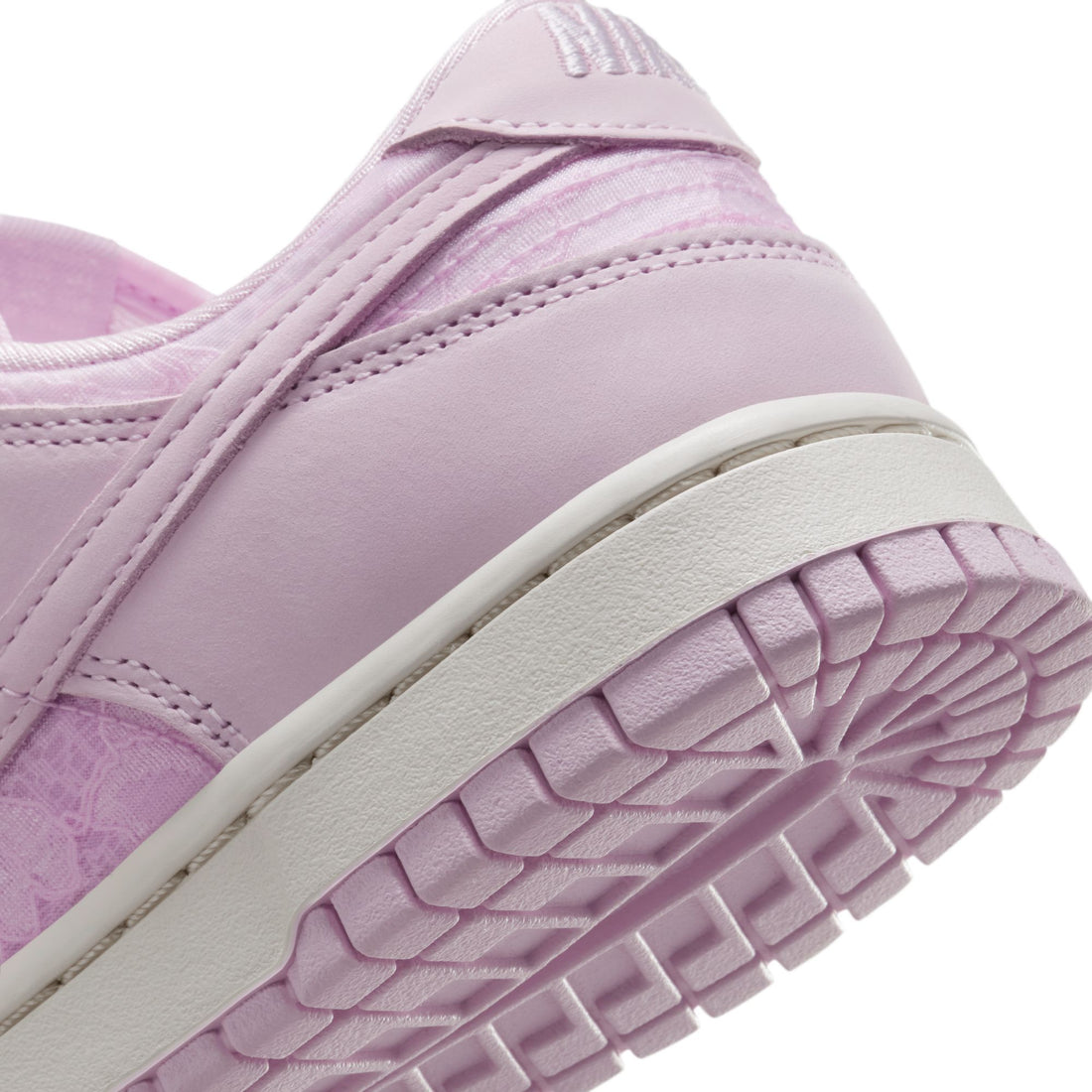 WMNS Nike Dunk Low (Regal Pink/Pink Foam)