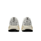 Nike Vomero 18 (Summit White/Black)