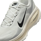 Nike Vomero 18 (Summit White/Black)