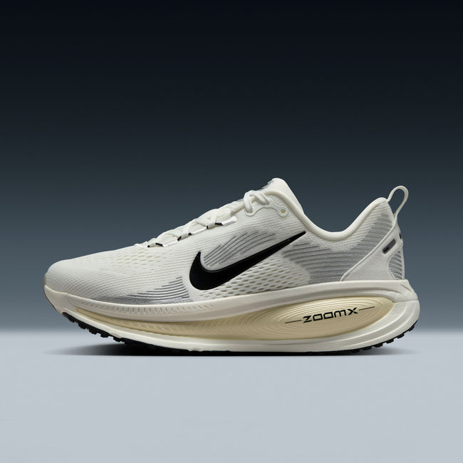 WMNS Nike Vomero 18 (Summit White/Black)