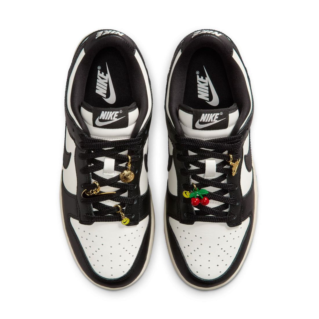 WMNS Nike Dunk Low SE (Sail/Black/Pale Ivory)