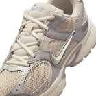 Nike V5 RNR (Oatmeal/Pale Ivory)
