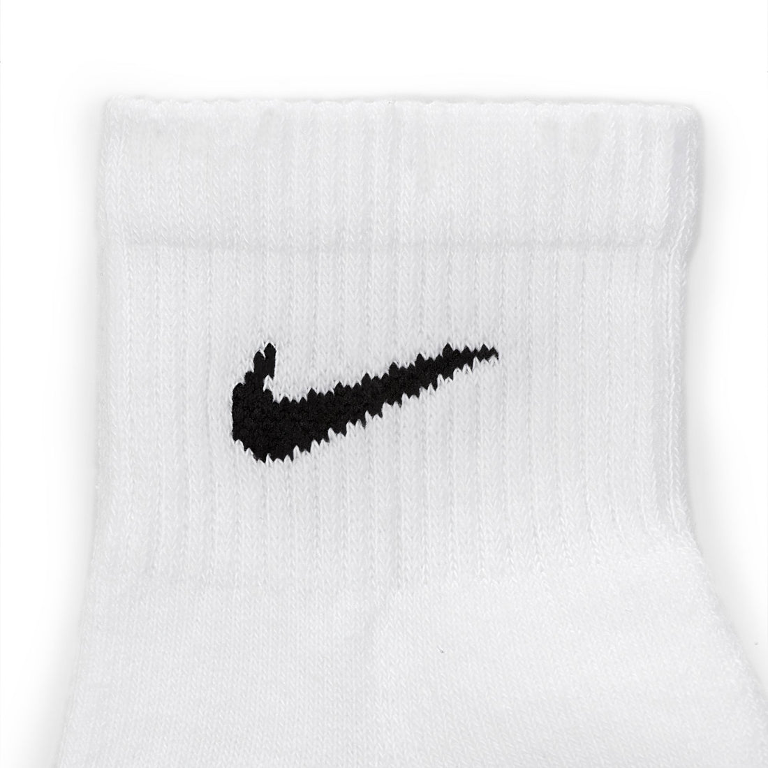 Nike Everyday Plus Cushioned Training Ankle Socks 6 Pairs (White)