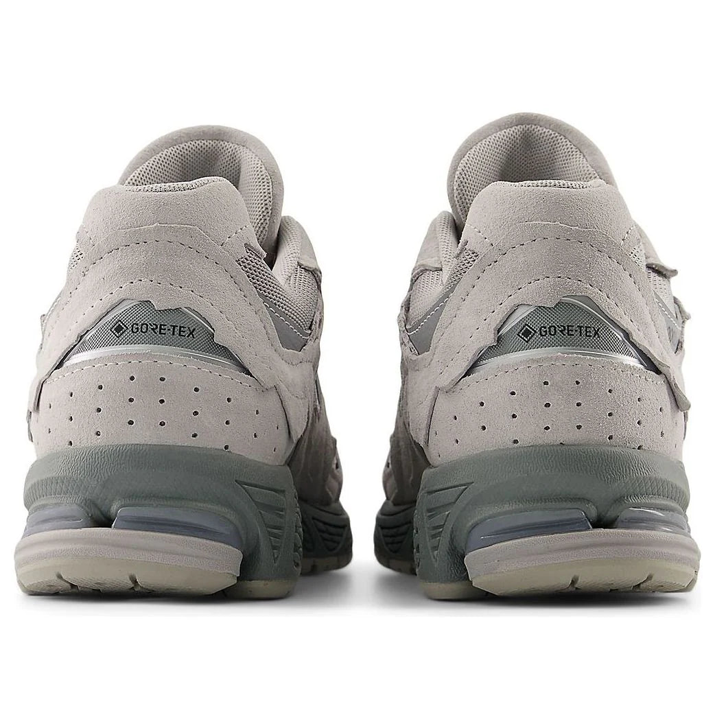 New Balance 2002R GORE-Tex (Grey/Slate Grey)