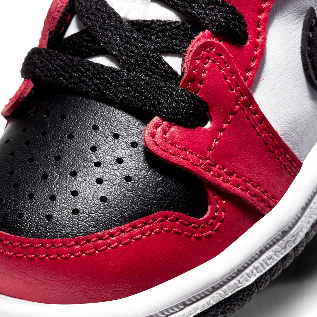 Air Jordan Mid TD (Black/Black/Gym Red)
