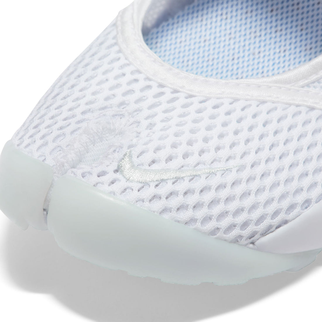 WMNS Nike Air Rift Breathe (White/Pure Platinum)