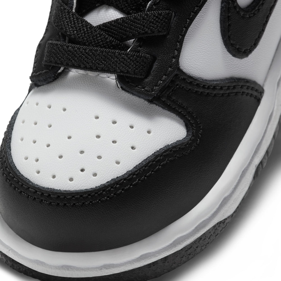 Nike Dunk Low TDE (White/Black/Whiite)