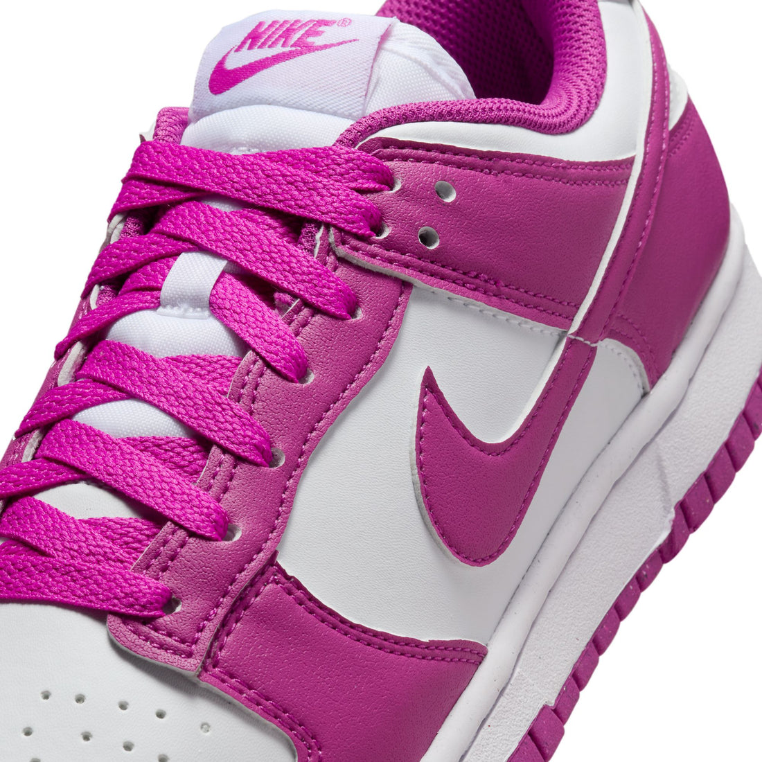 WMNS Nike Dunk Low Next Nature (White/Hot Fuchsia)