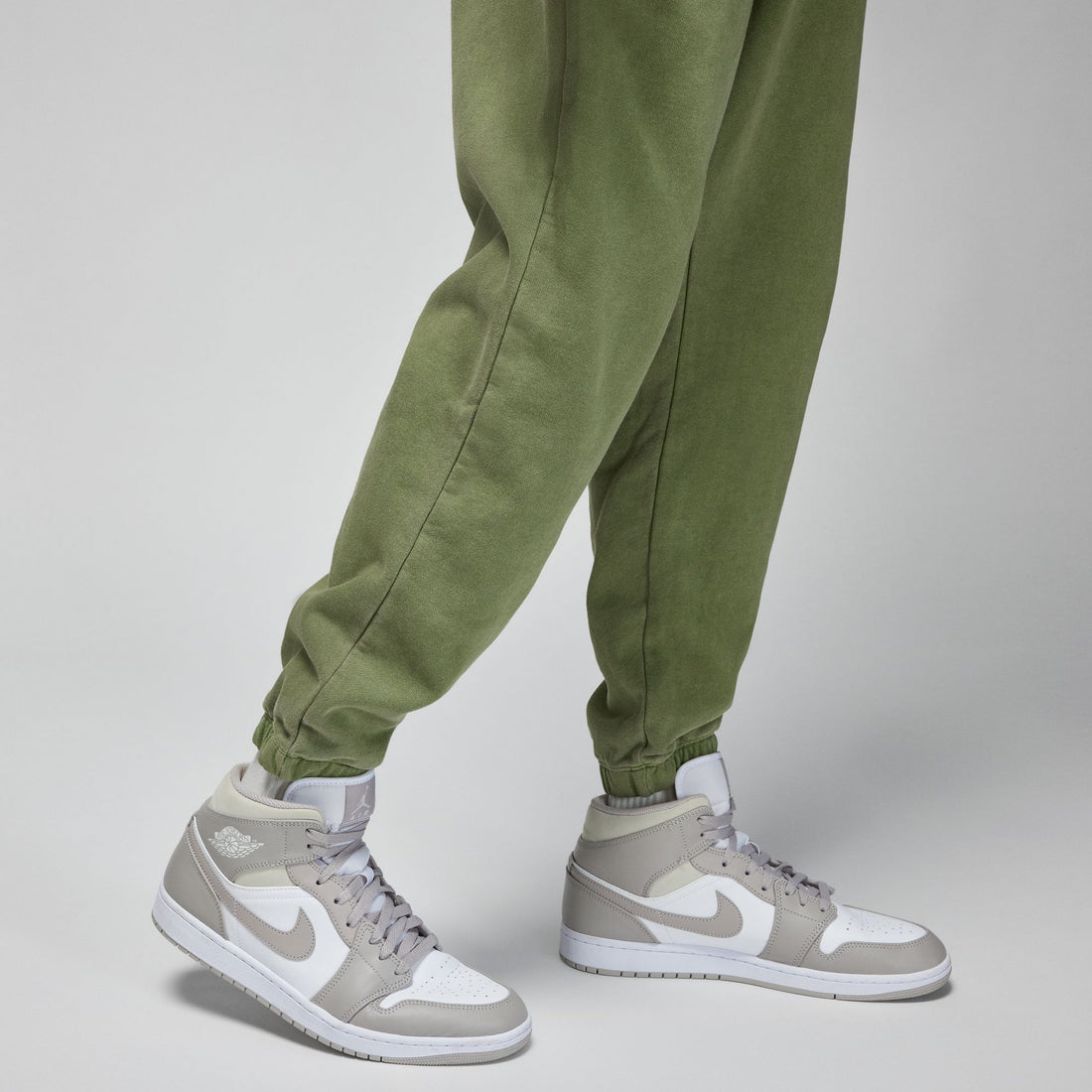 Air Jordan Essentials Fleece Washed Pants (Sky J LT Olive)