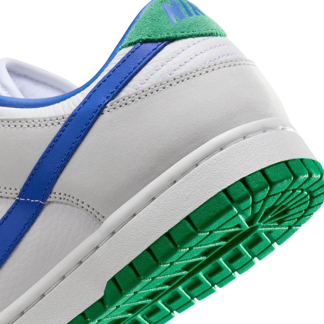 WMNS Nike Dunk Low PRM (White/Photo Blue/Photon Dust)