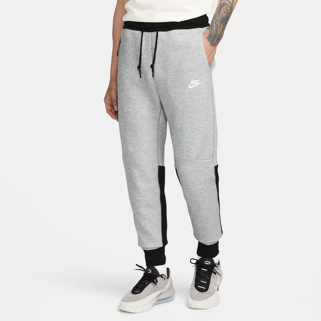 Nike Sportswear Tech Fleece Jogger Pants (Black/Grey)
