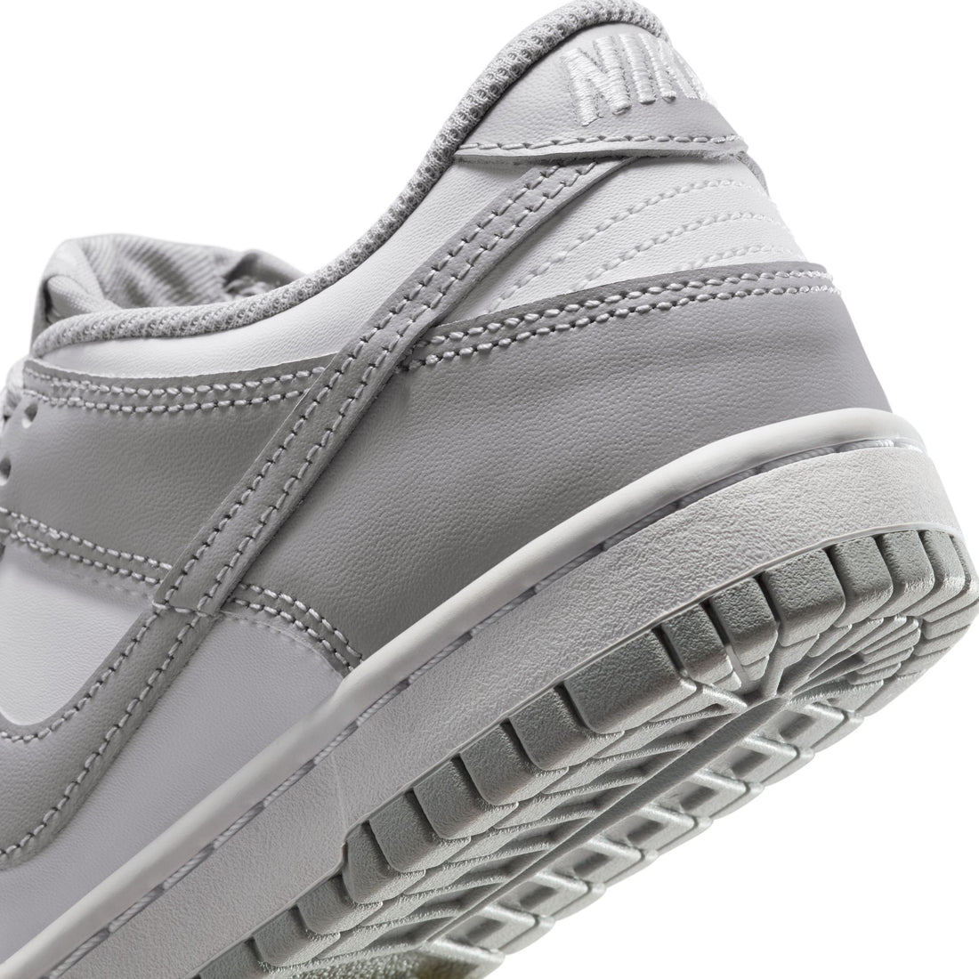 Nike Dunk Low GS (White/Smoke Grey/White)