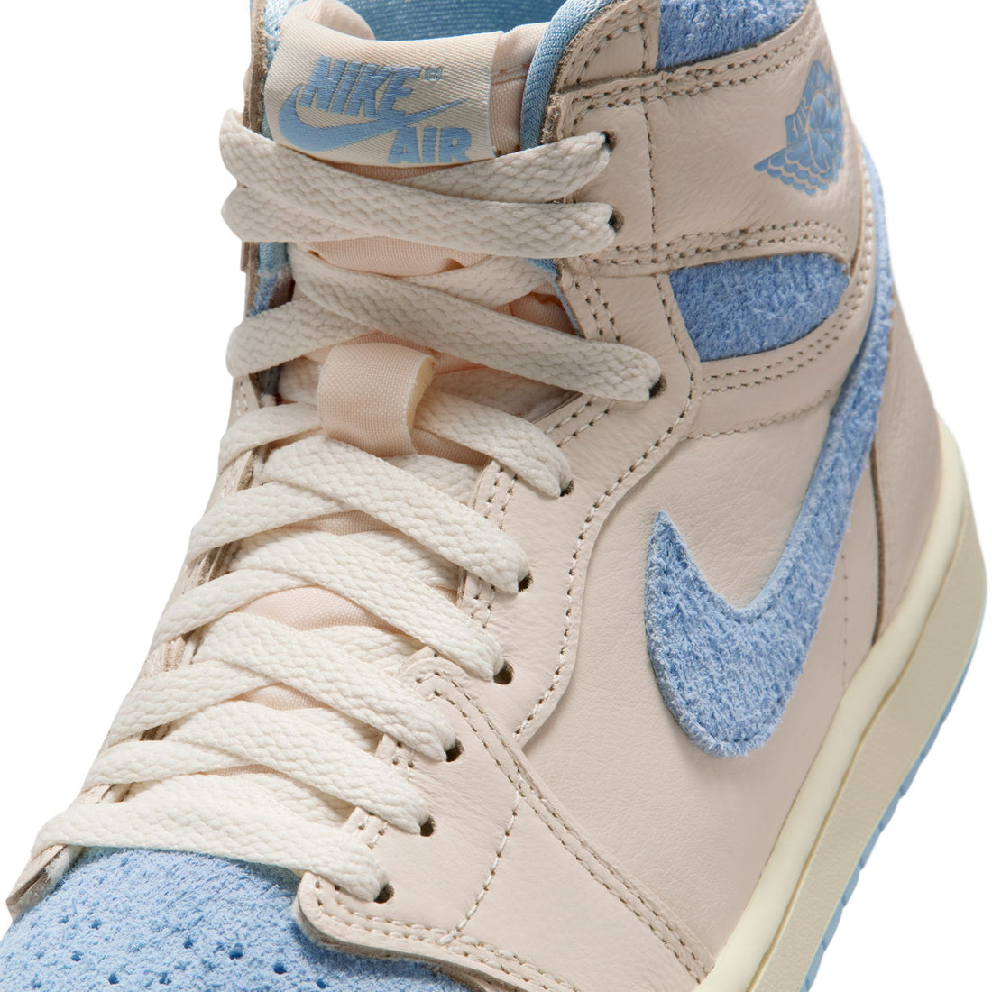 WMNS Air Jordan 1 HI OG (Pale Ivory/Psychic Blue)