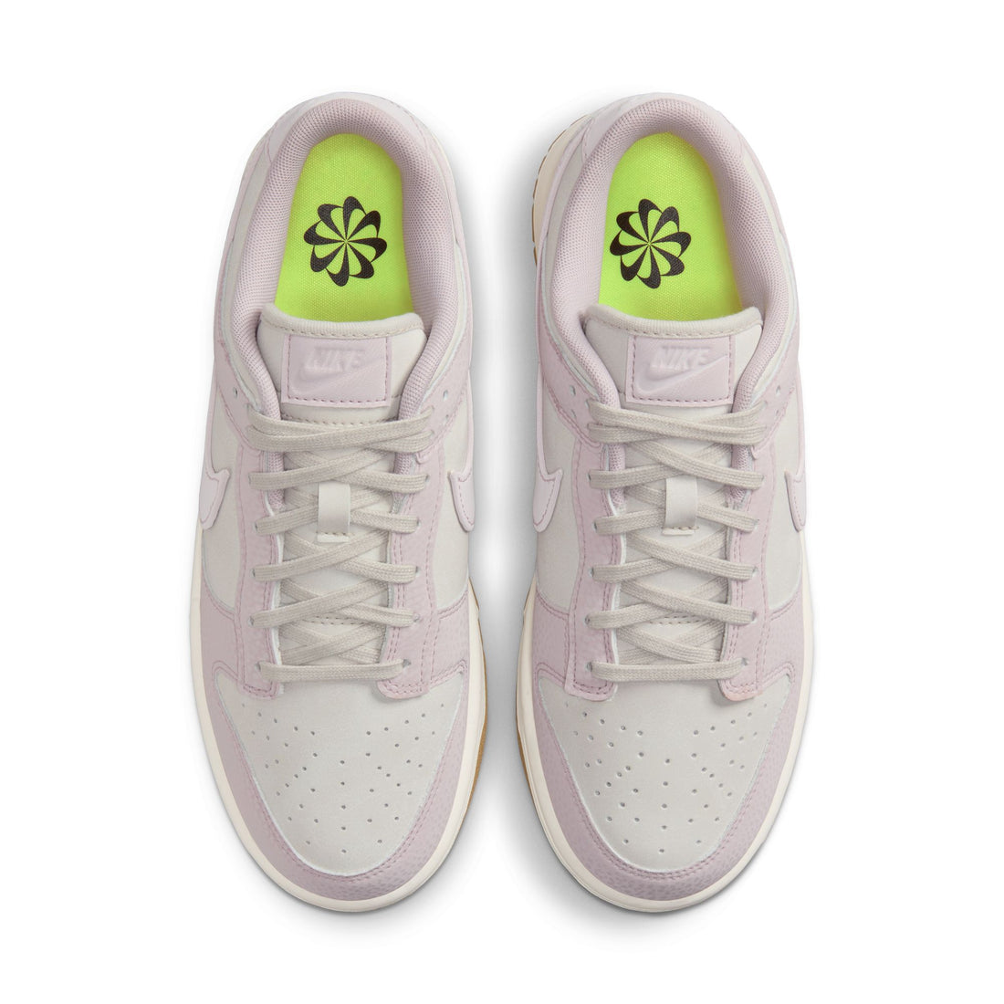 WMNS Nike Dunk Low PRM NN (Light Bone/Platinum Violet)