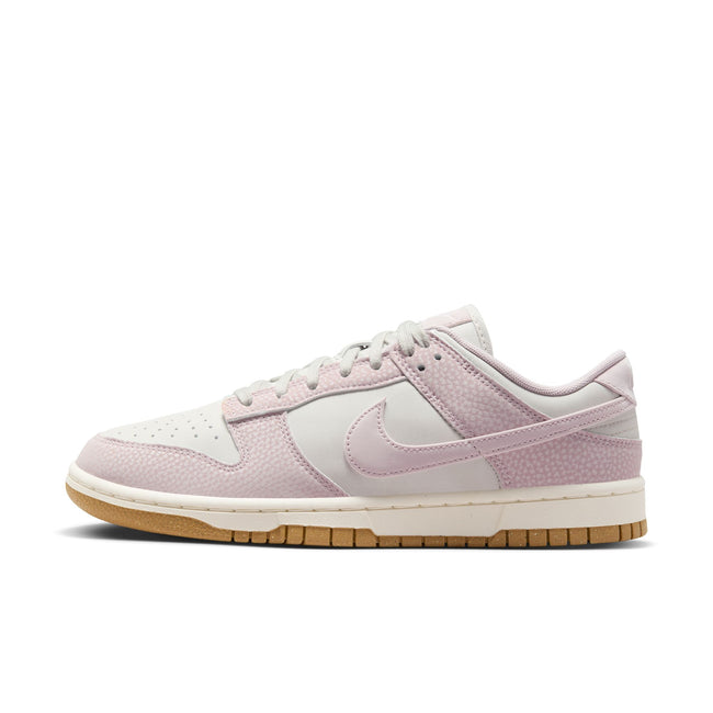 WMNS Nike Dunk Low PRM NN (Light Bone/Platinum Violet)