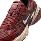 WMNS Nike V2K Run (Red Sepia/Chrome/Dark Pony)