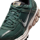 WMNS Nike Zoom Vomero 5 (Vintage Green/Chrome)