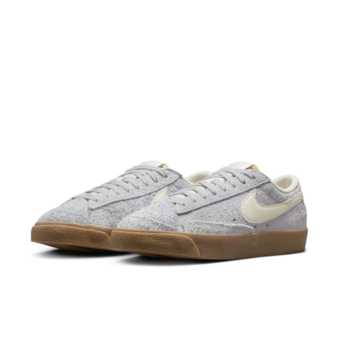 WMNS Blazer Low '77 VNTG (Football Grey/Pale Ivory)