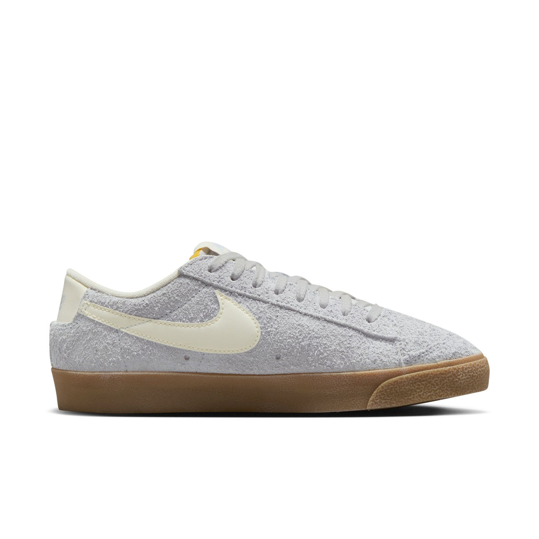 WMNS Blazer Low '77 VNTG (Football Grey/Pale Ivory)