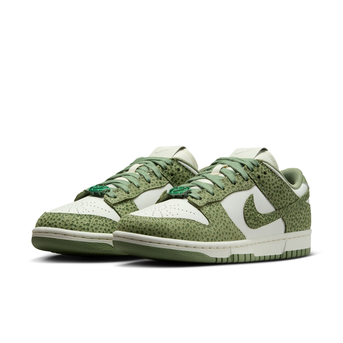 WMNS Nike Dunk Low PRM (Oil Green/Oil Green/Treeline)