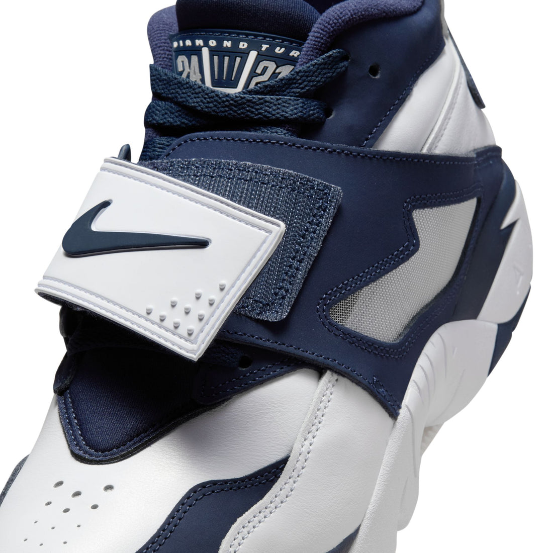 Nike Air Diamond Turf (White/College Navy)