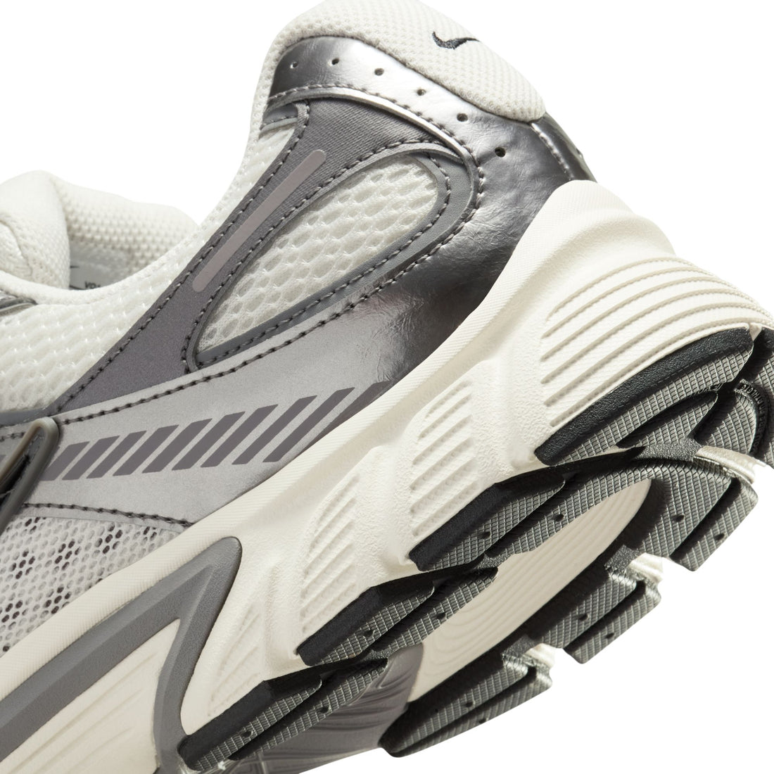 Nike V5 RNR (Phantom/Black/Pencil Point)