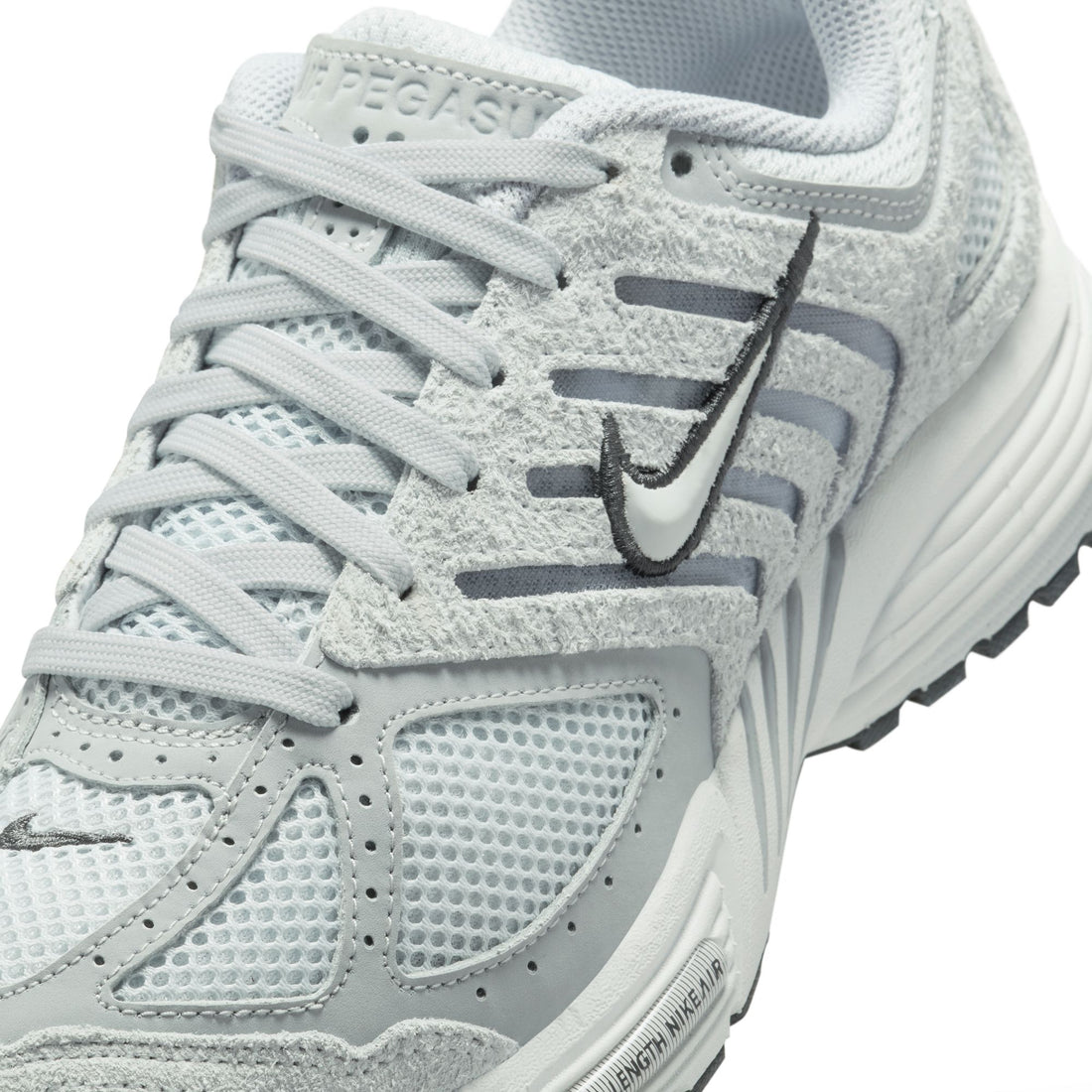 WMNS Nike Air Pegasus 2005 (Pure Platinum/Metallic Silver)