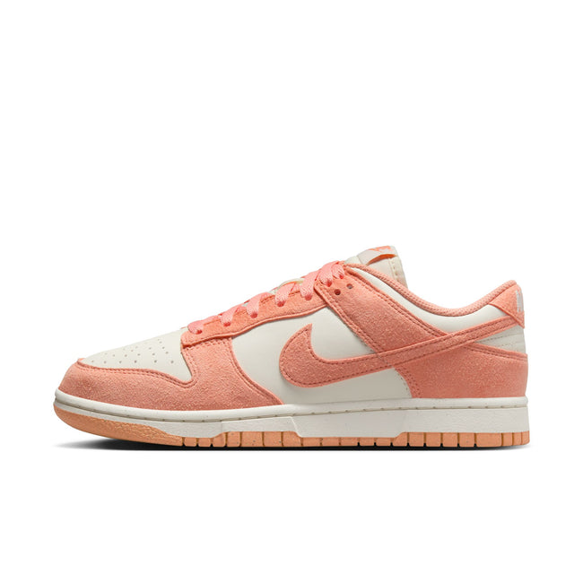 WMNS Nike Dunk Low (Soft Pearl/Apricot Agate/White)