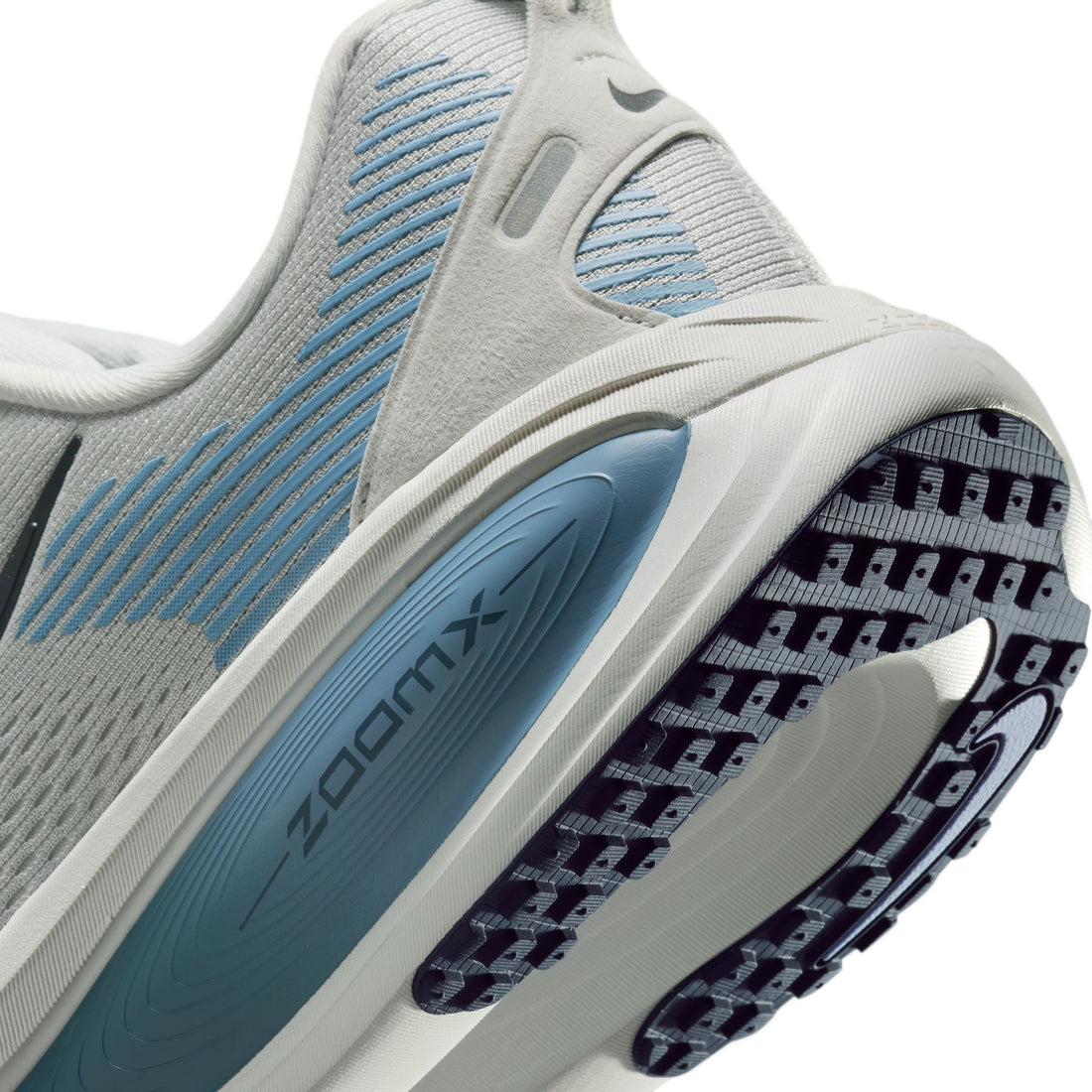 Nike Vomero 18 (Grey Fog/Dark Obsidian/Off White)