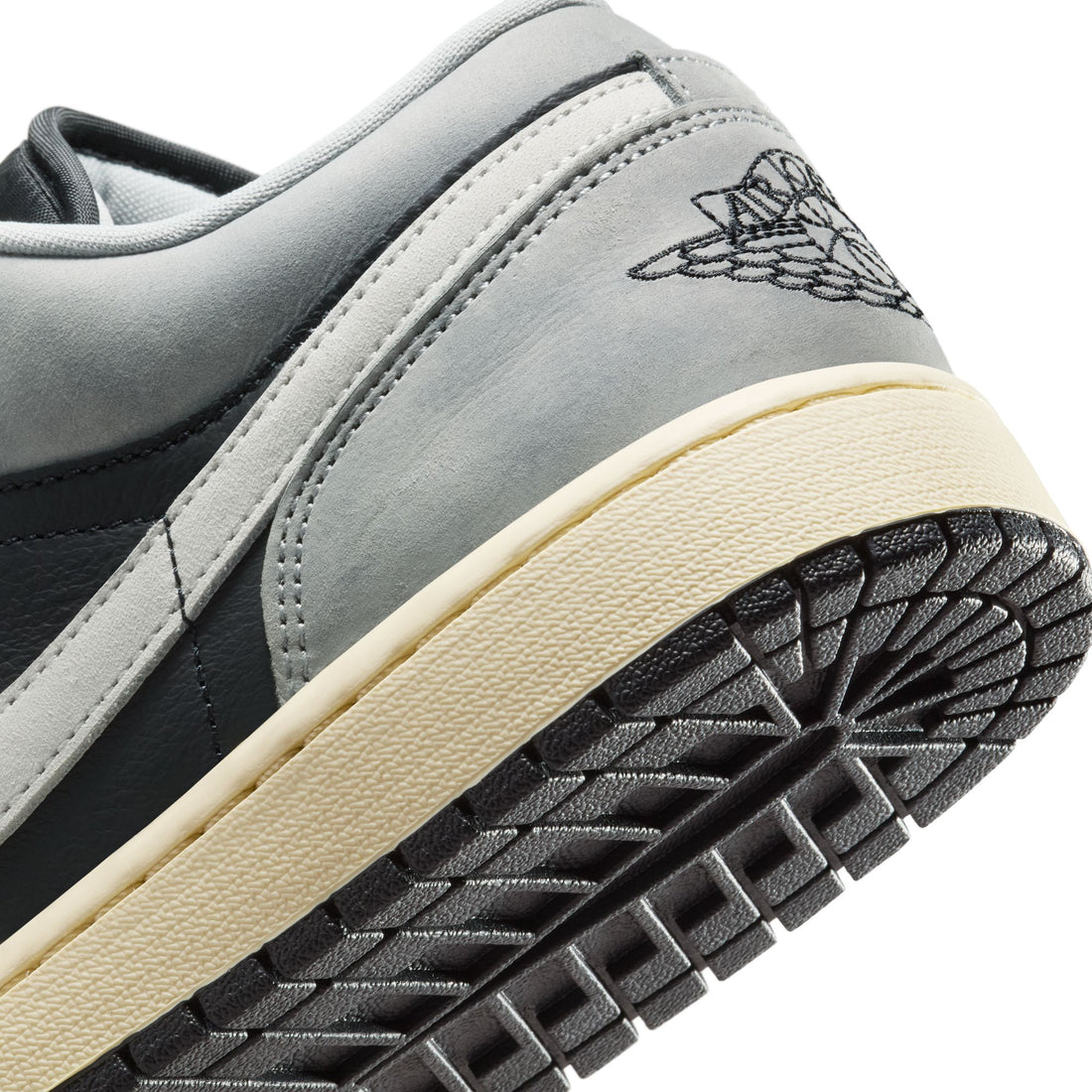 Air Jordan 1 Low SE (LT Smoke Grey/Black/Sail)