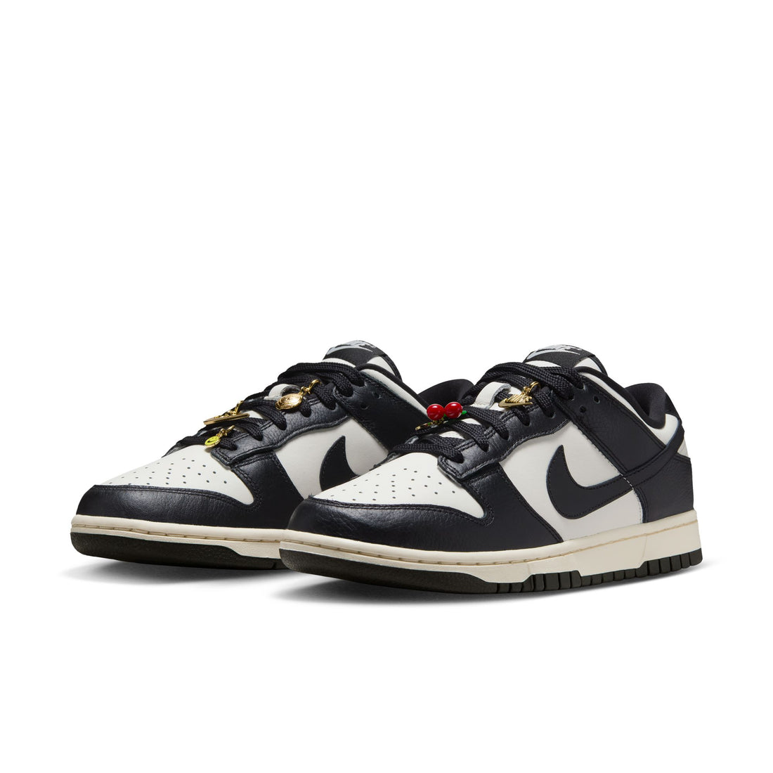 WMNS Nike Dunk Low SE (Sail/Black/Pale Ivory)