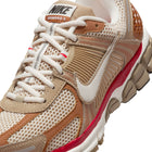 WMNS Nike Zoom Vomero 5 (Khaki/Phantom/Fire Red/Sail)