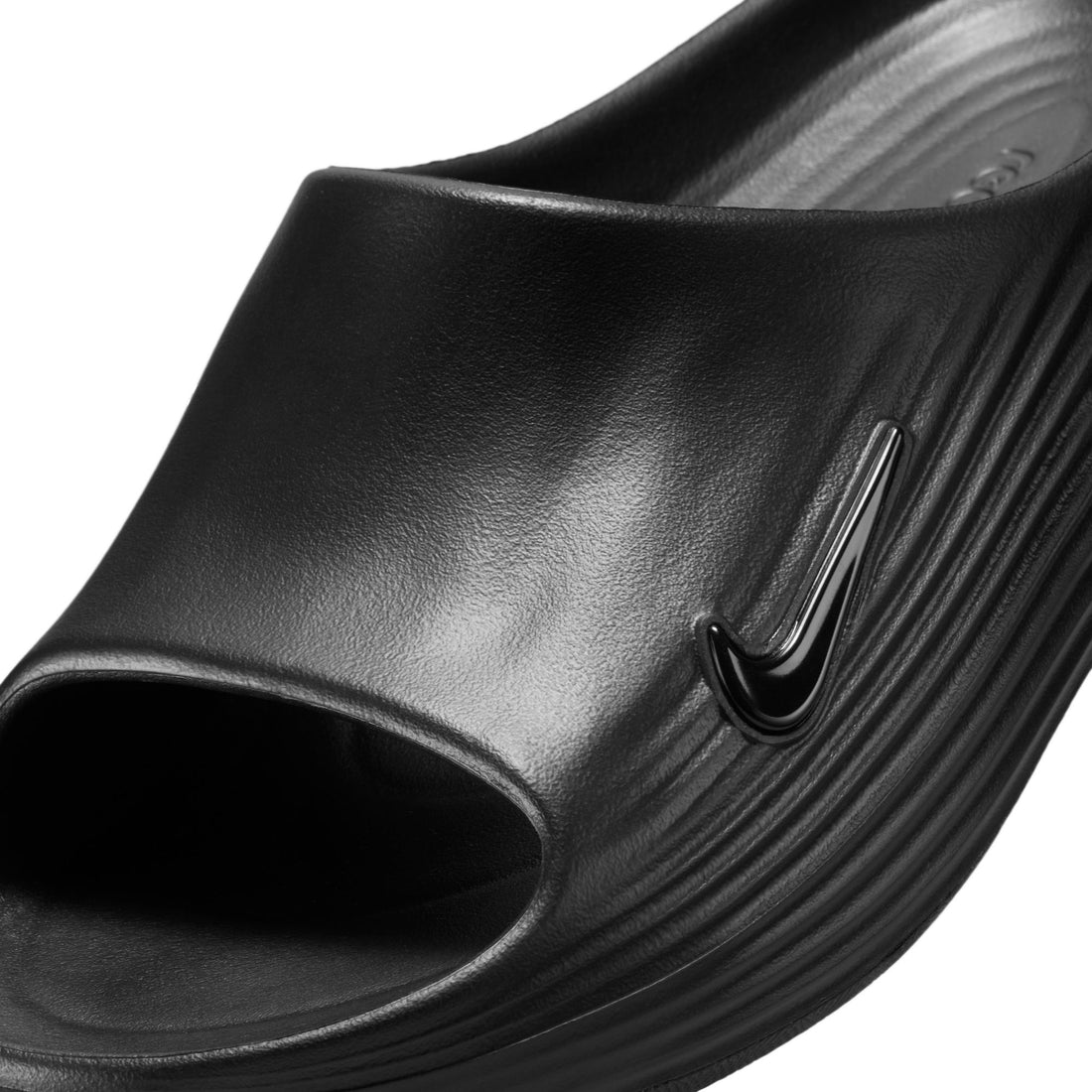 WMNS Nike ReactX Rejuven8 Slide (Black/Black/Black)