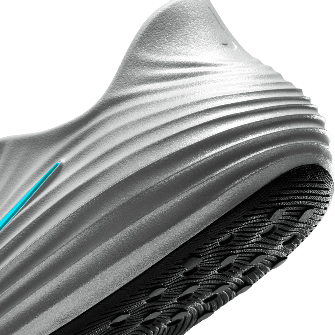 Nike ReactX Rejuven8 (Metallic Silver/Black)