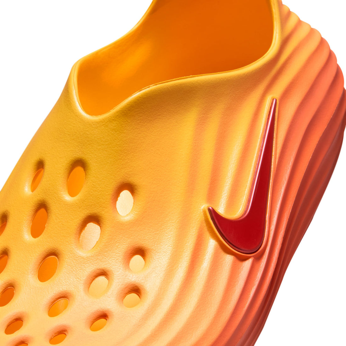 Nike ReactX Rejuven8 (Topaz Gold/LT Crimson)