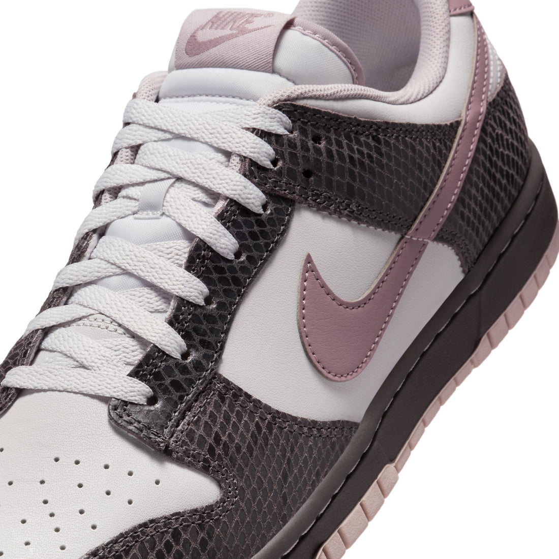 Nike Dunk Low SE (Medium Ash/Taupe Grey)