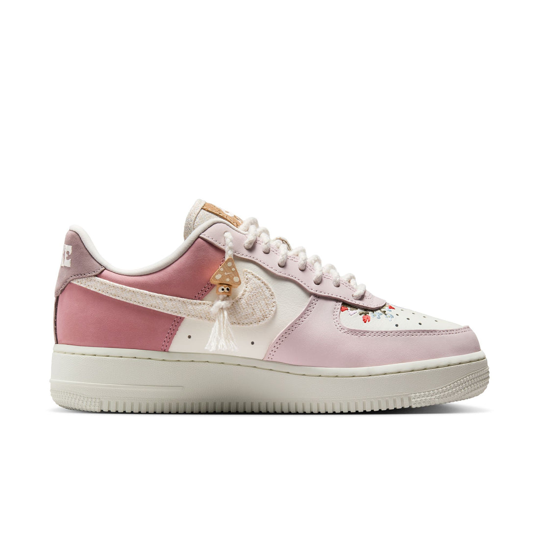 WMNS Nike Air Force 1 '07 LX (Sail/Sail/Sail/Pearl Pink)