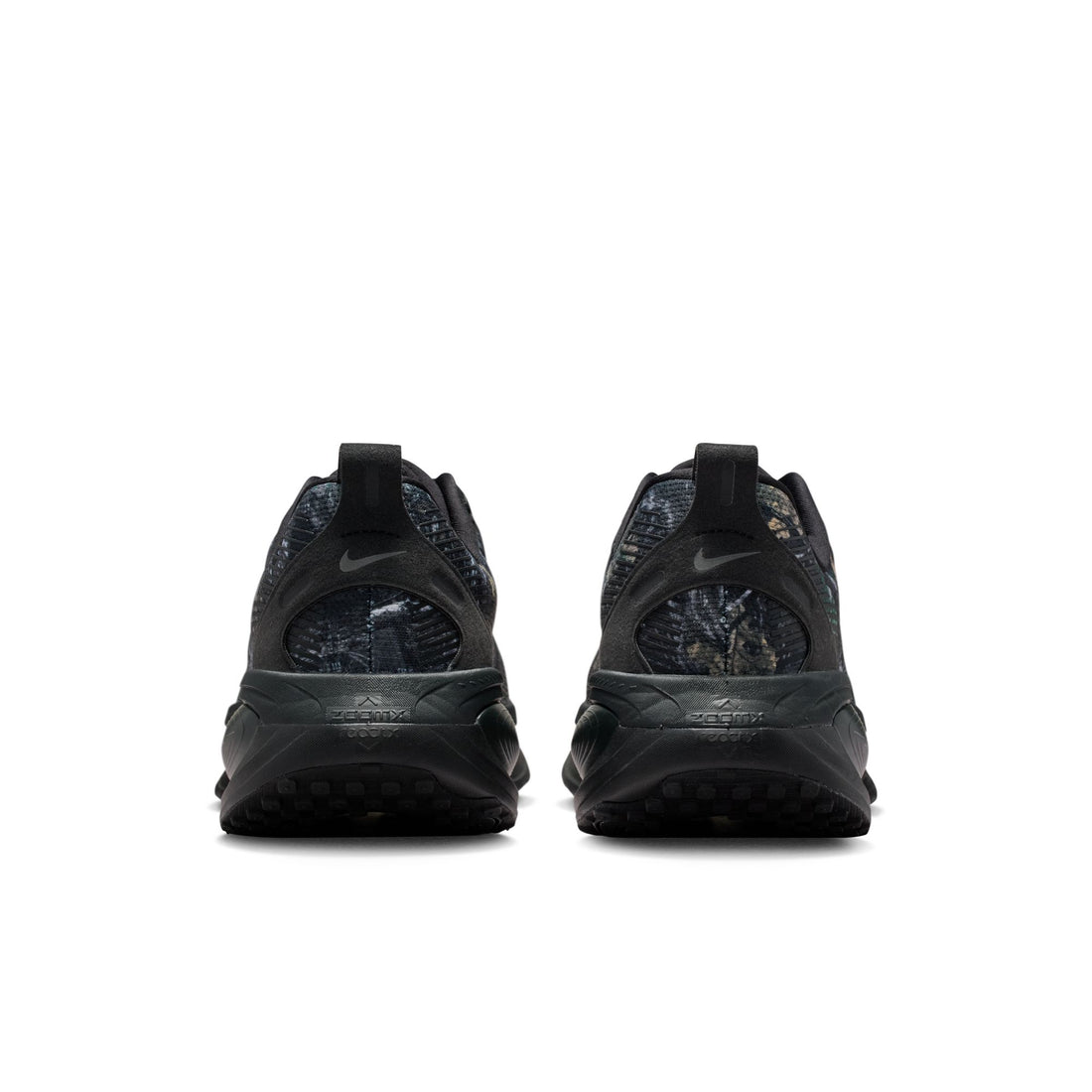 Nike Vomero 18 CM (Black/MTLC Dark Grey)