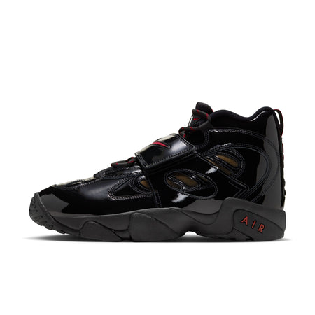 Nike Air Diamond Turf II (Black/Team Red/Metallic Gold)