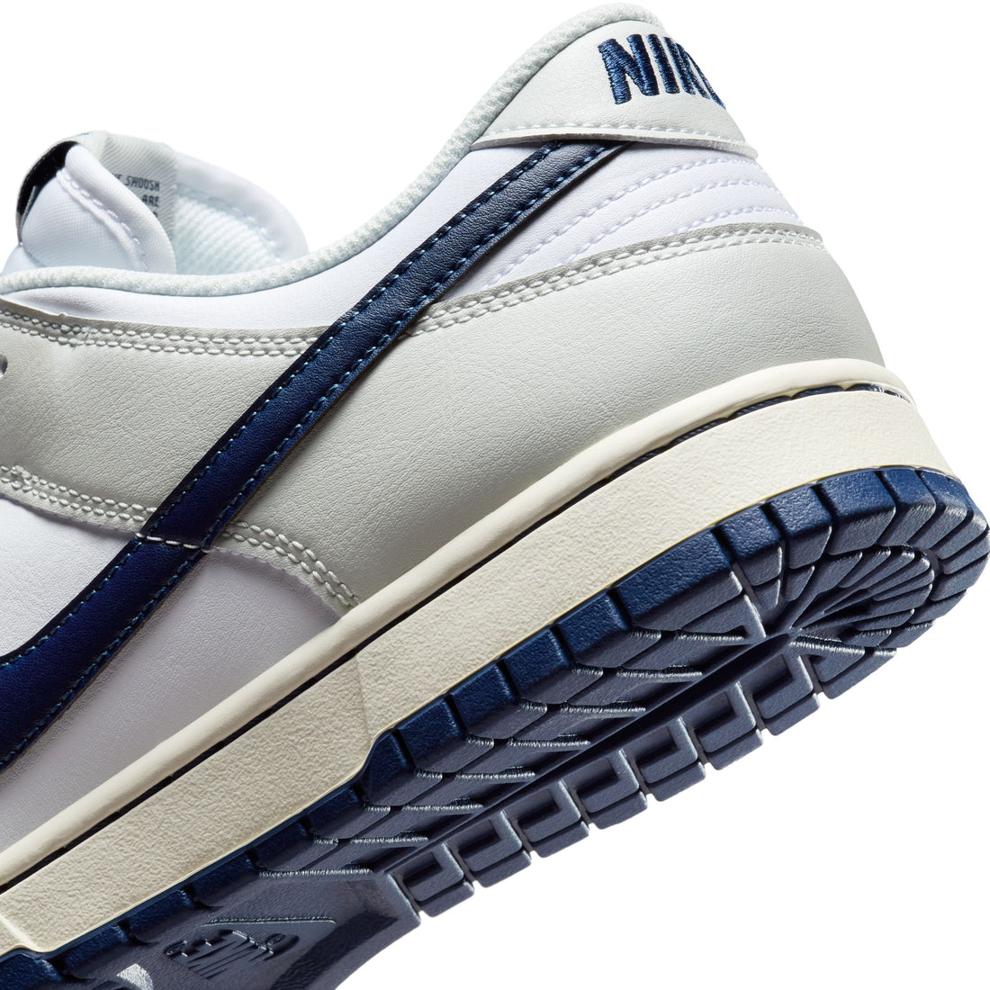 Nike Dunk Low Retro (White/Midnight Navy)