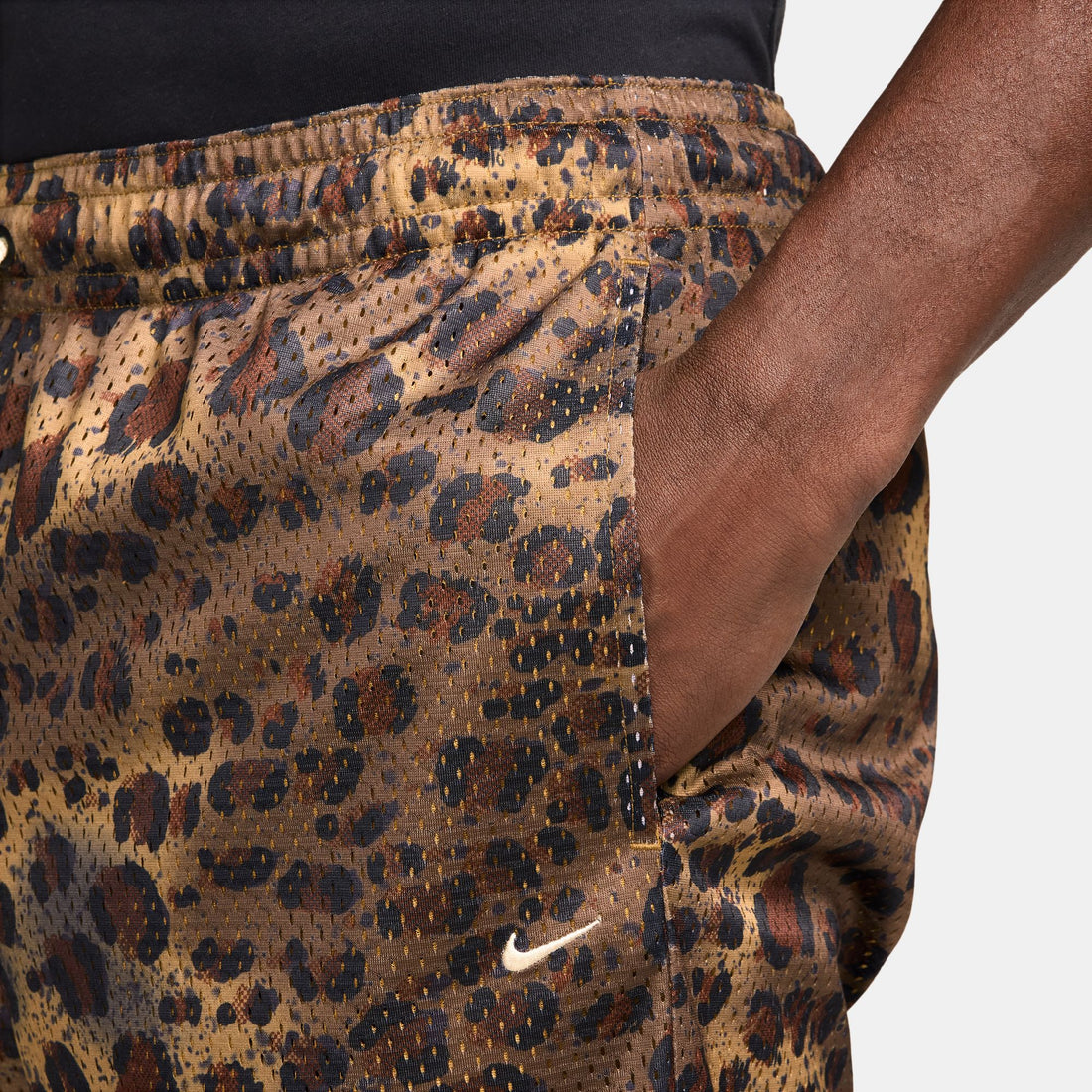 Nike Standard Issue 5" Basketball Shorts
