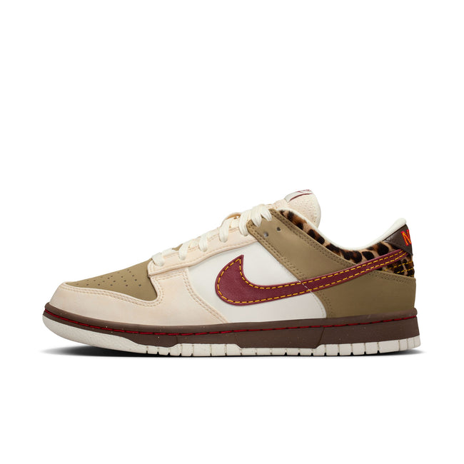 WMNS Nike Dunk Low (Khaki/Team Red/Baroque Brown)
