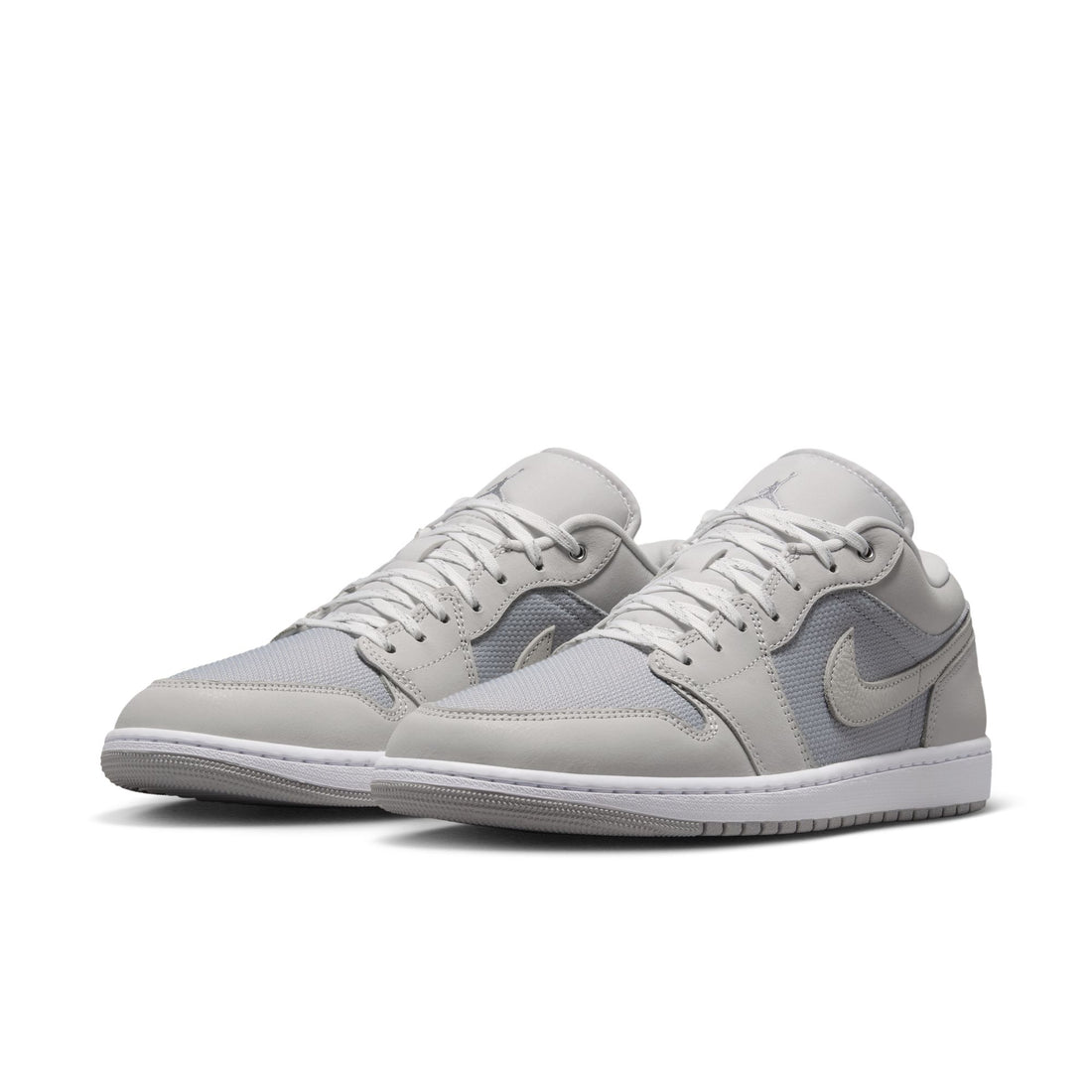 Air Jordan 1 Low SE (Off White/LT Smoke Grey)