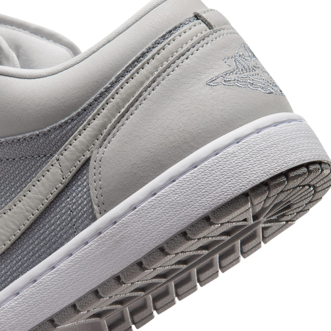 Air Jordan 1 Low SE (Off White/LT Smoke Grey)