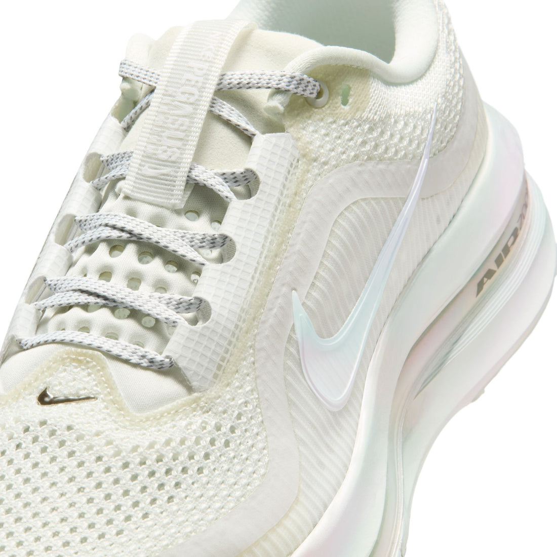 WMNS Nike Pegasus ESS (Summit White/White)