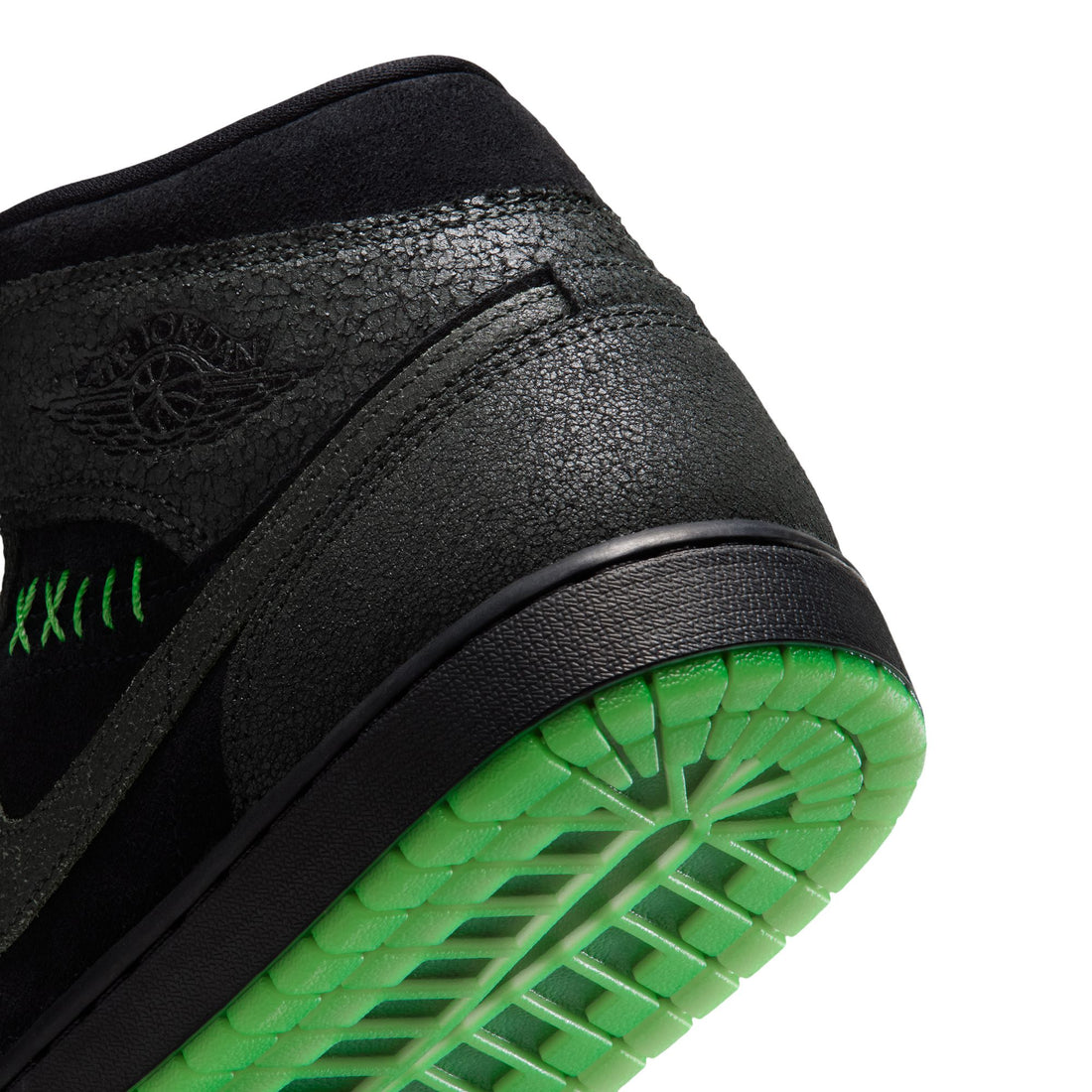 Air Jordan 1 Mid SE (Black/Black/Sequoia)